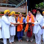 ਜਲੰਧਰ ਵਾਸੀ ਸ਼ਰਧਾਲੂ ਪਰਿਵਾਰ ਵੱਲੋਂ ਲੰਗਰ ਸ੍ਰੀ ਗੁਰੂ ਰਾਮਦਾਸ ਜੀ ਵਿਖੇ ਵੱਡੀ ਮਾਤਰਾ ’ਚ ਰਸਦਾਂ ਭੇਟ
